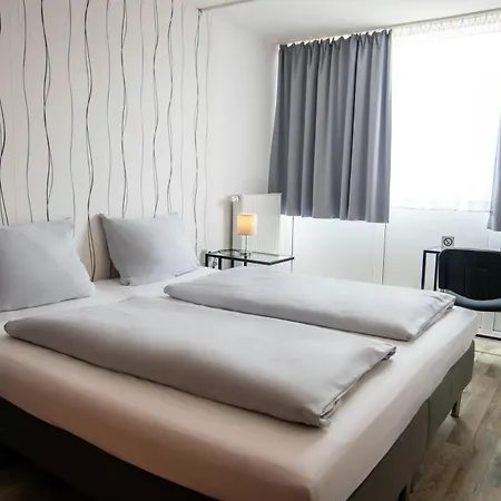 Beevillage Messehotel Hannover 2*