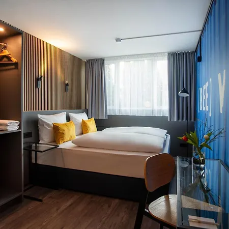 Beevillage Messehotel Hannover Латцен