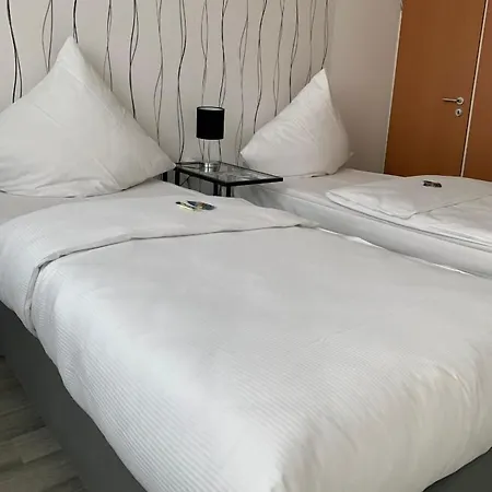 Beevillage Messehotel Hannover Отель 2*