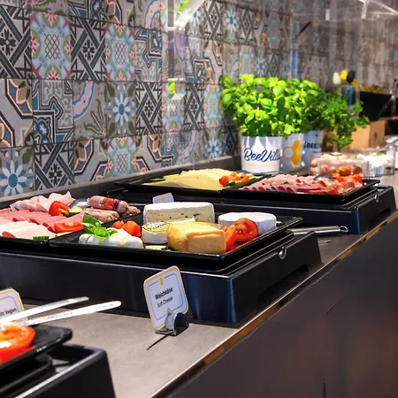 Beevillage Messehotel Hannover 2* Латцен