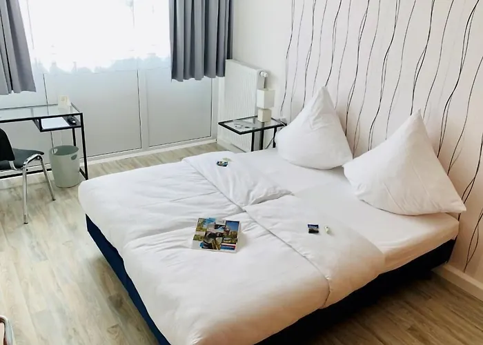 Beevillage Messehotel Hannover 2* Латцен