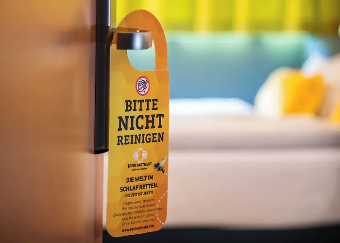 Отель Beevillage Messehotel Hannover Латцен